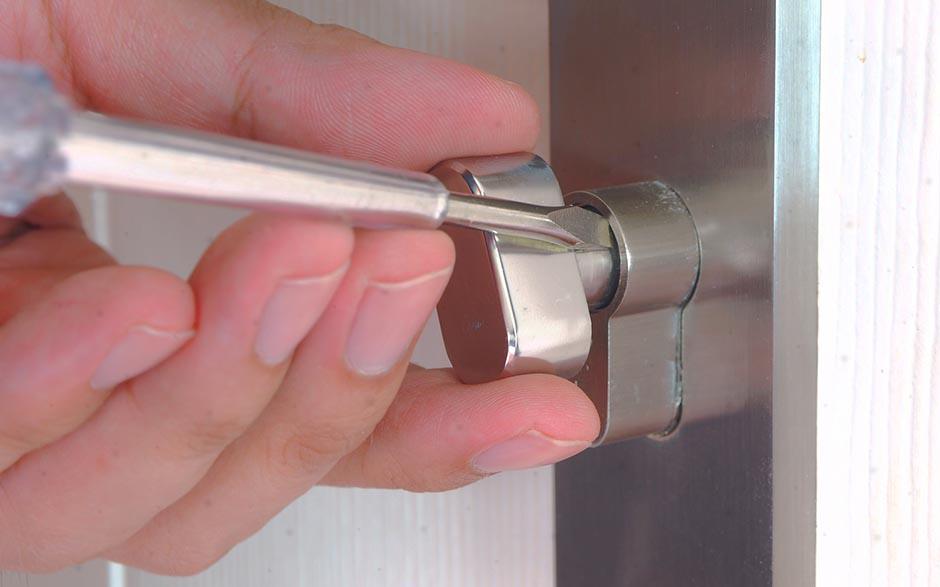 changer verrou porte Paris 19