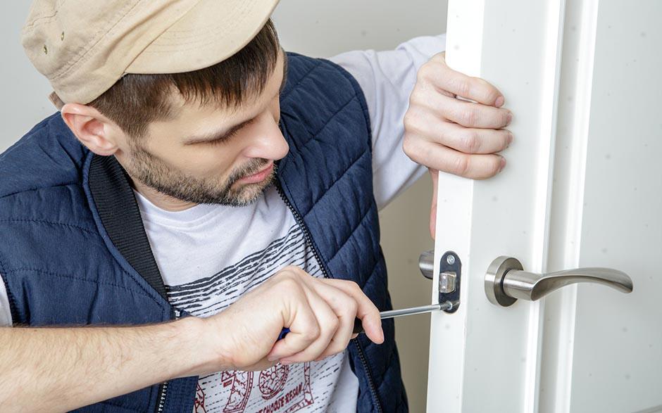 serrurier pour ouverture de porte coincée Maisons-Alfort